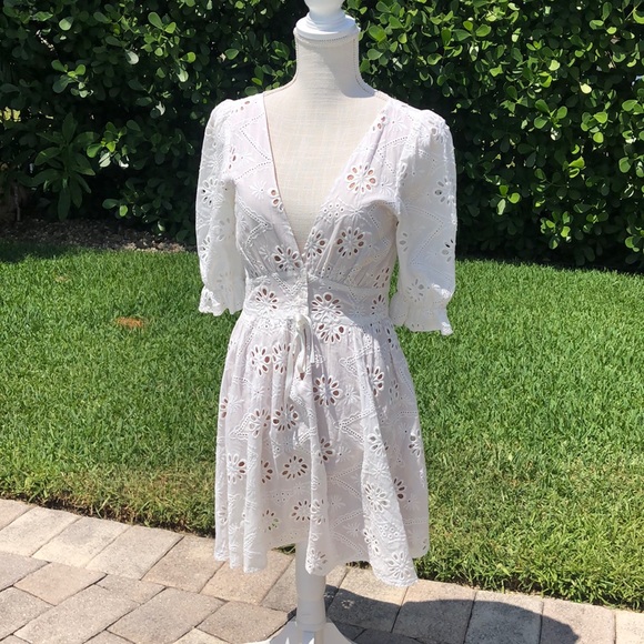 FOR LOVE & LEMONS WHITE FLOWER EYELET DRESS SIZE MEDIUM - Picture 2 of 12